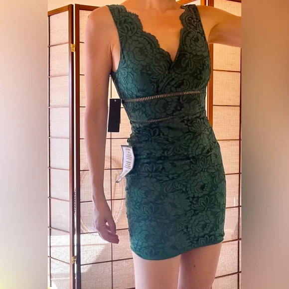 City Studios Juniors' Lace Bodycon Dress - Green 3 City Studios Juniors' Lace Bodycon Dress - Green 3